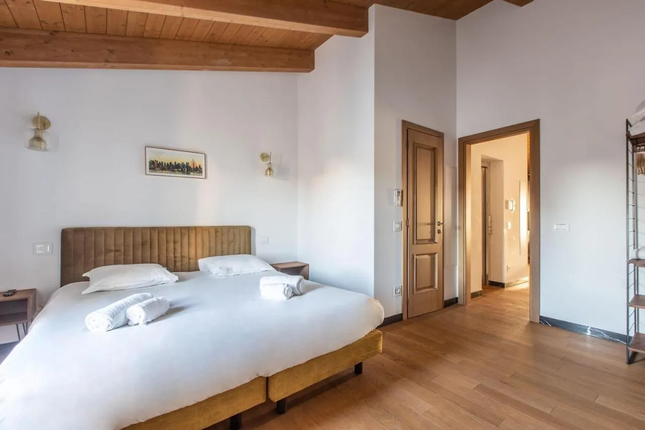 Lb Vacation Rentals I Penthouse 1Br - Cannes Center - Marche Forville - 5 Min Palais, Croisette & Plages Apartment