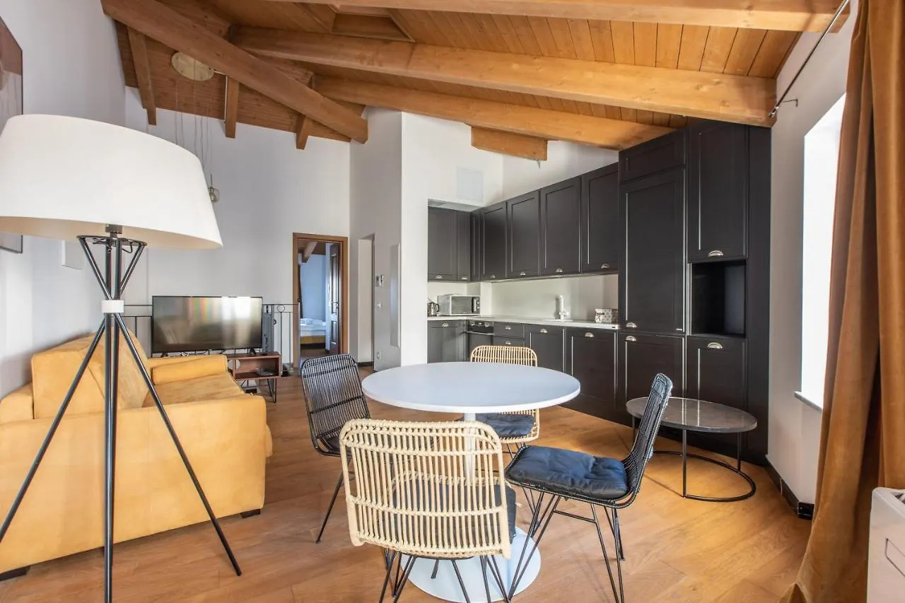 Apartment Lb Vacation Rentals I Penthouse 1Br - Cannes Center - Marche Forville - 5 Min Palais, Croisette & Plages